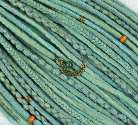 Budding tree full mix set – 50 double ended + 20 single ended wool dreads